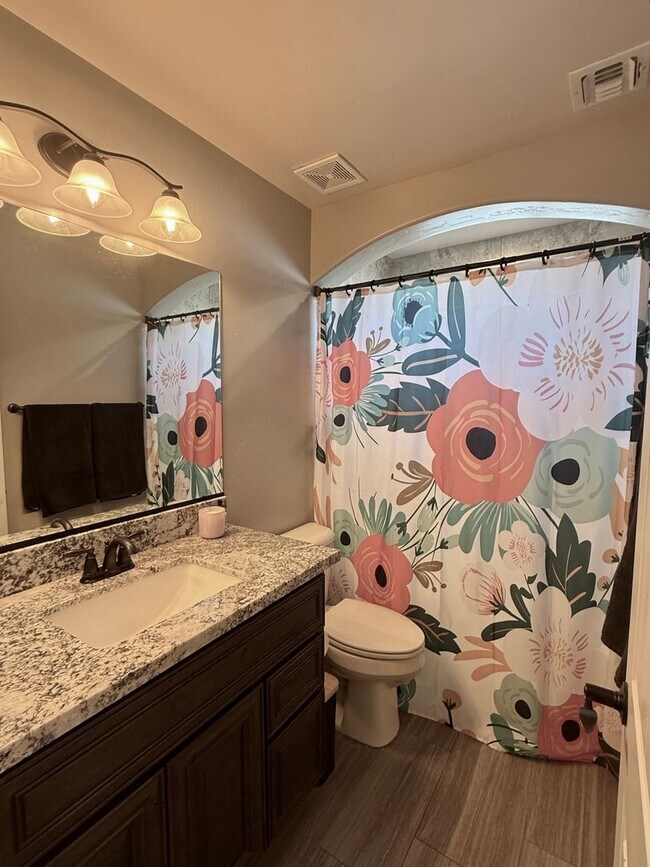 Building Photo - This home has EVERYTHING and is ready for you!