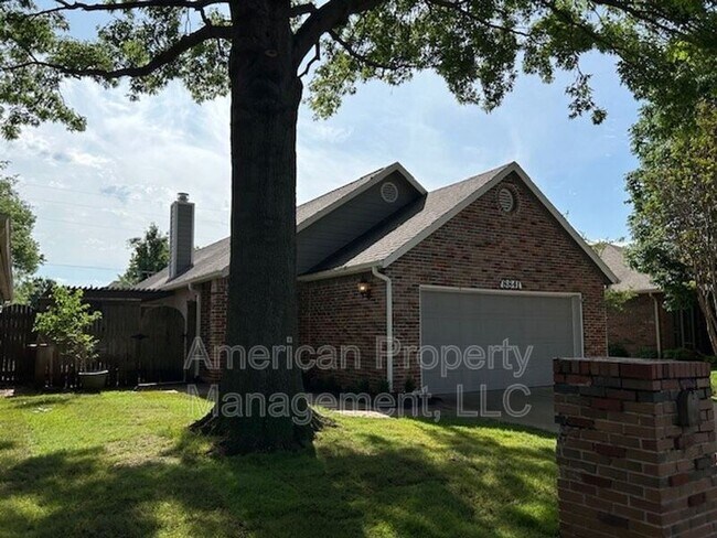 Building Photo - 8841 S Canton Pl