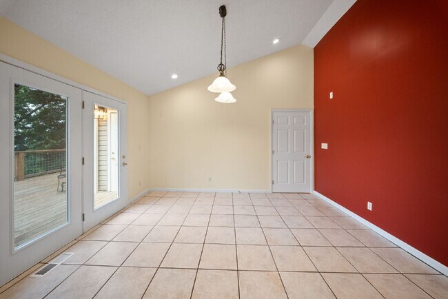 Building Photo - Asheville Mountain Home with Biltmore Views | 3BR + Office & Expansive Scenic Deck