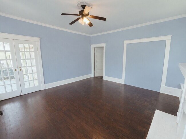 Building Photo - 1025 Hillyer Ave