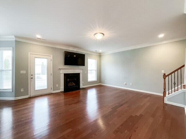 Building Photo - 3021 Gloxinia Rd