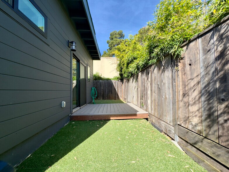 Building Photo - 1038 62nd St