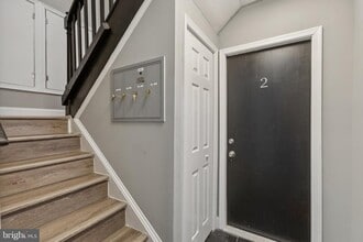 Building Photo - 405 34th St SE