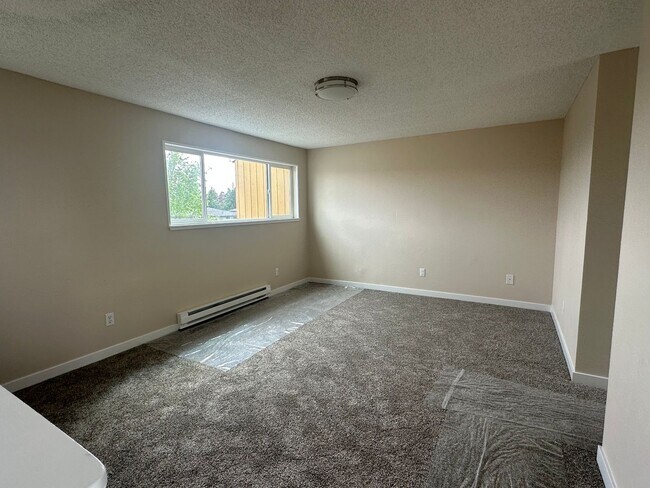 Building Photo - 2145 Eastview Pl
