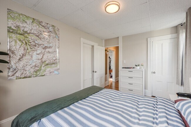 Building Photo - 19 Linden St