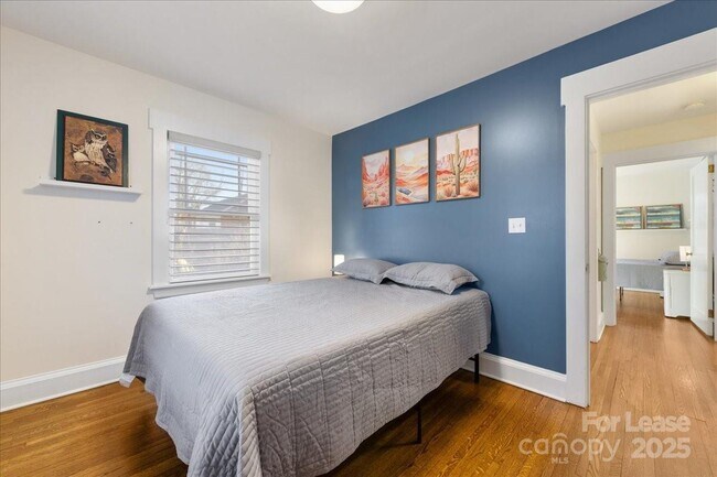 Building Photo - 5712 Oak Dr