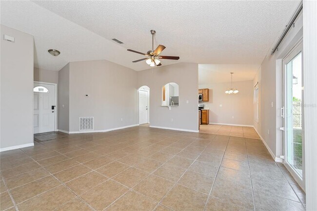 Building Photo - 2709 W Covington Dr