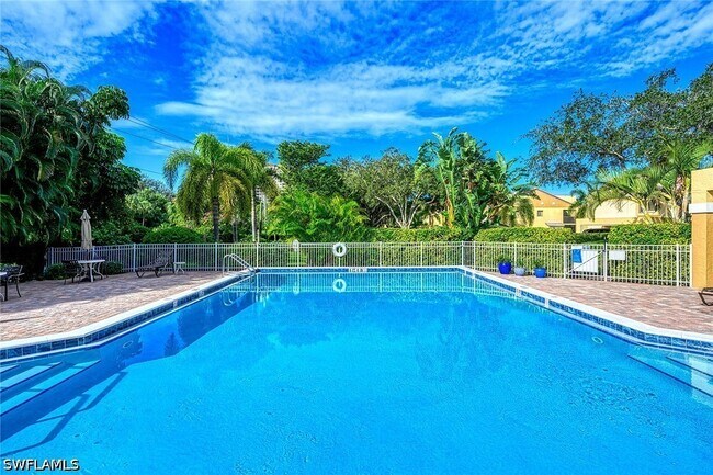 Building Photo - 559 Beachwalk Cir