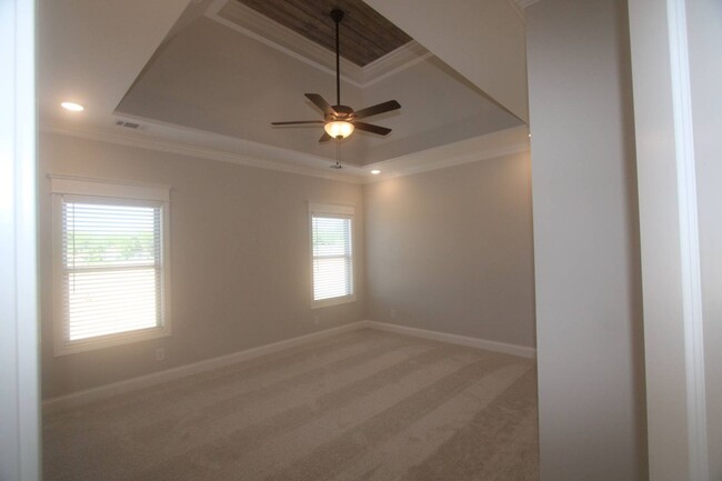 Building Photo - For Lease - 3 Beds, 2.5 Baths, 2300 sqft h...