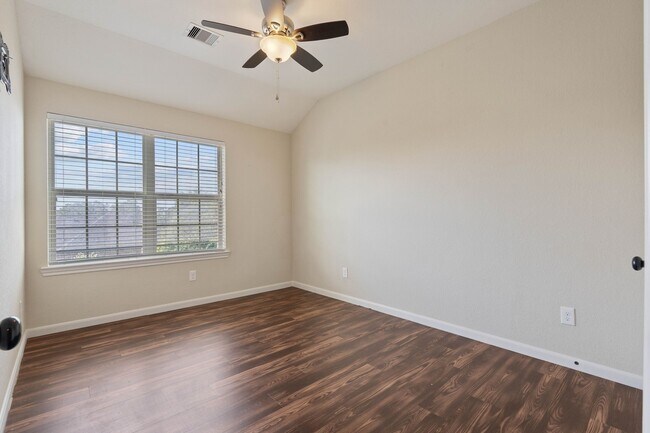 Building Photo - 3544 Woods Estates Dr