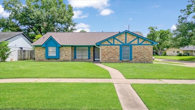 Building Photo - 7043 Drowsy Pine Dr