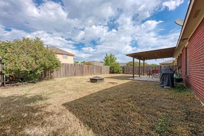 Building Photo - 921 Dexter Dr