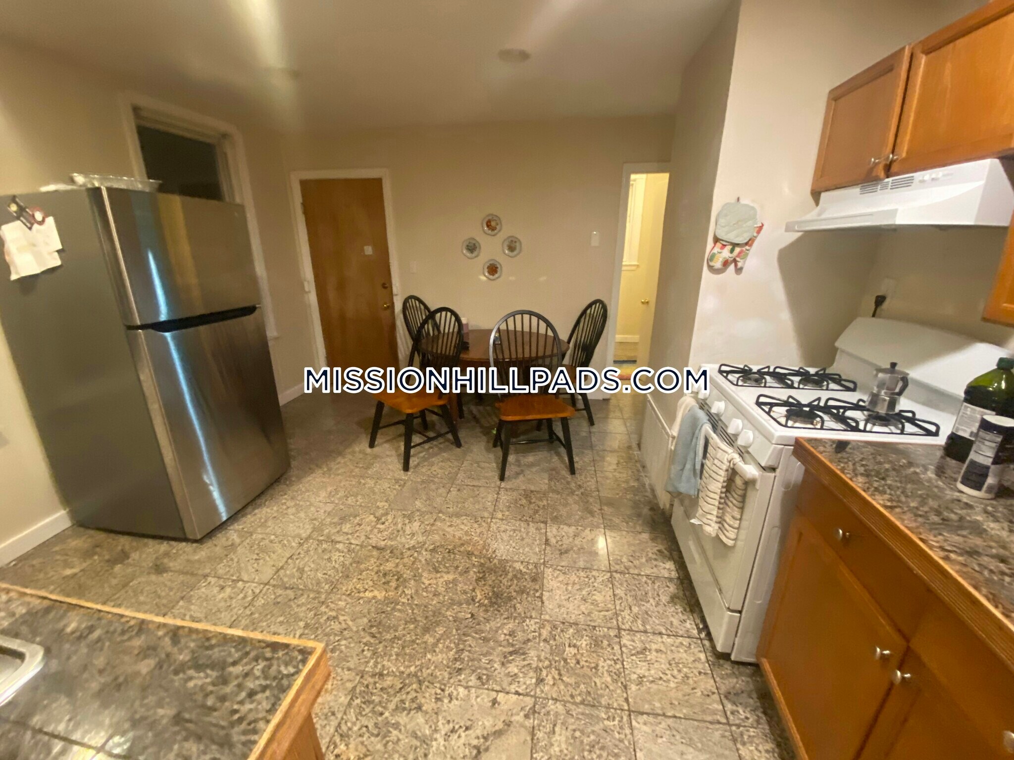 Building Photo - 21 Bucknam St