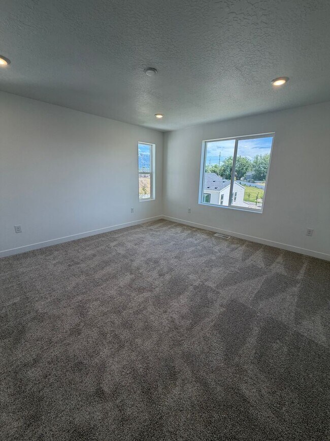 Building Photo - BRAND NEW HOME!!!
