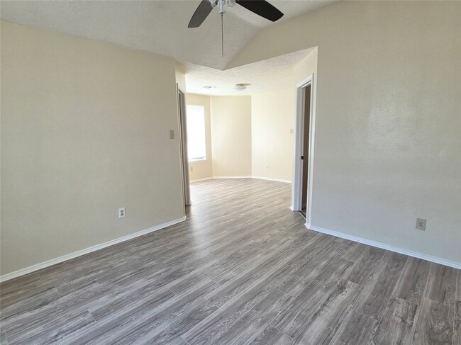 Building Photo - 13939 Plantation Valley Dr