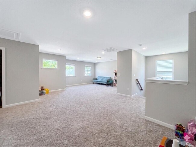 Building Photo - 154 Westover St