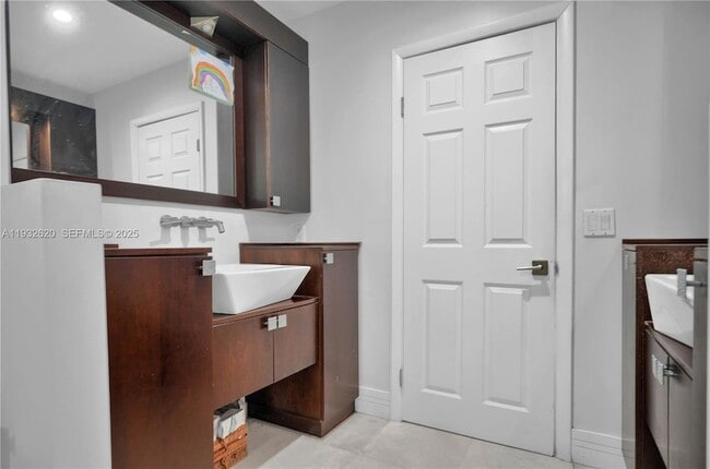 Building Photo - 2101 NE 211th Terrace