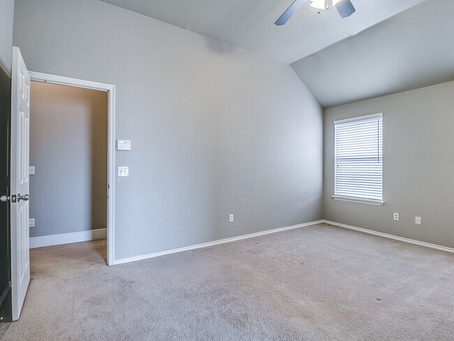 Building Photo - Cul-de-sac Lot- Deer Creek Schools- 4 Bedr...
