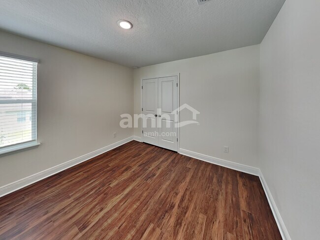 Building Photo - 2805 Ponds Trl