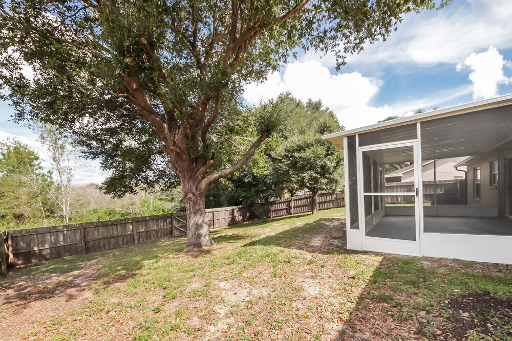 Building Photo - 15431 Margaux Dr