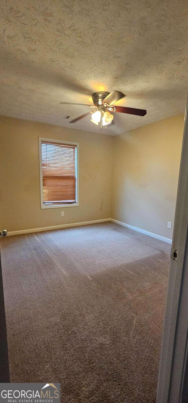 Building Photo - 18 Brookhaven Ct