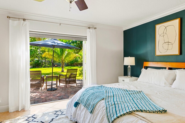 Building Photo - 602 N Atlantic Dr