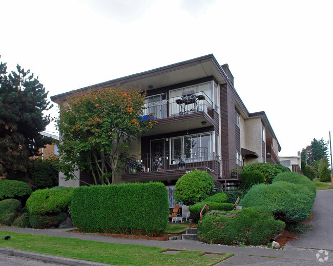 Primary Photo - Lawton Park Apartments