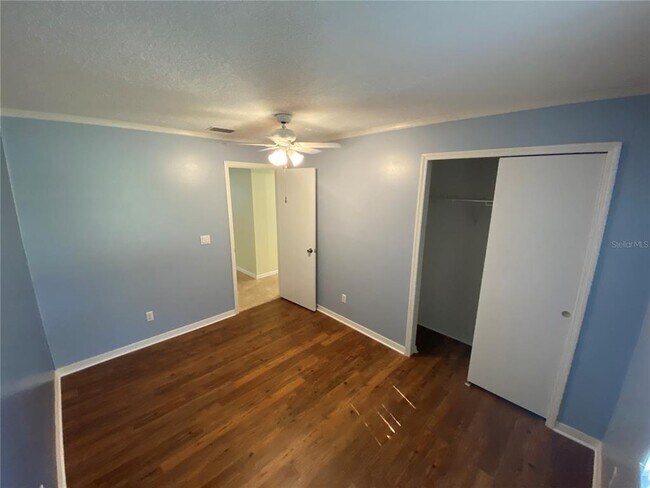 Building Photo - 26840 Racquet Cir