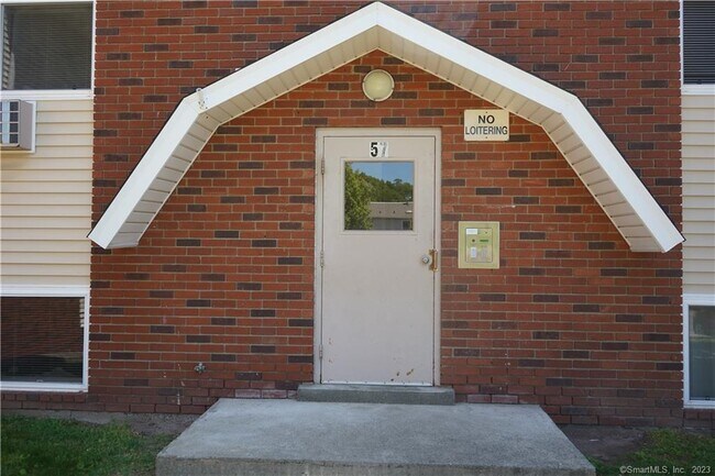 Building Photo - 57 Glade St