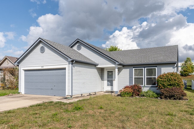 Building Photo - 2155 Shadowbrook Dr