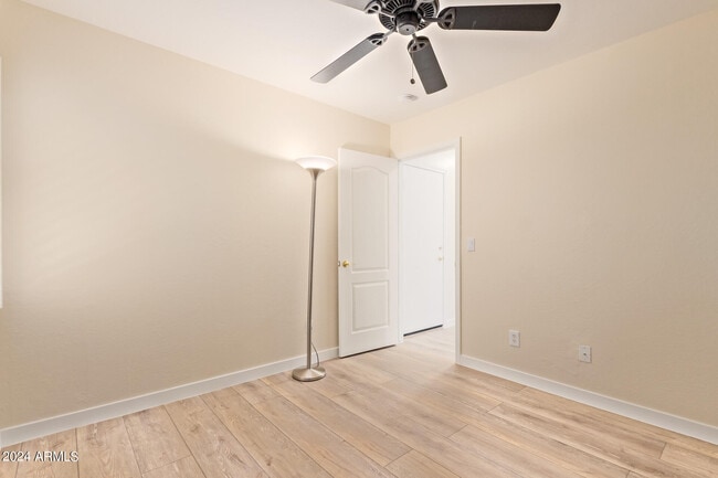 Building Photo - 3211 E Kristal Way