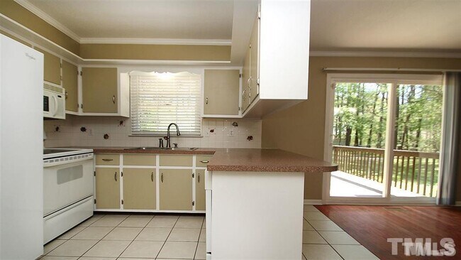 Building Photo - 5841 Sandstone Dr