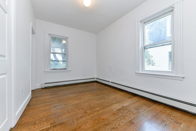 Building Photo - 45 Beech Glen St