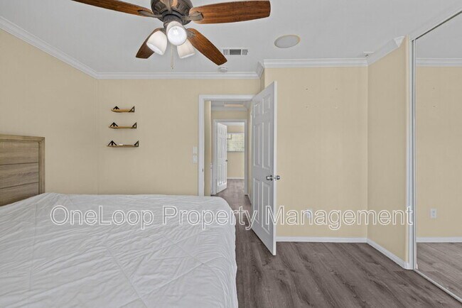 Building Photo - 2648 Alpine Blvd