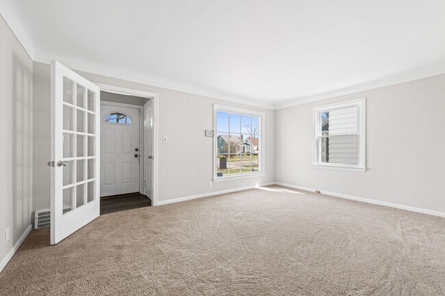 Building Photo - 26950 Mallard Ave