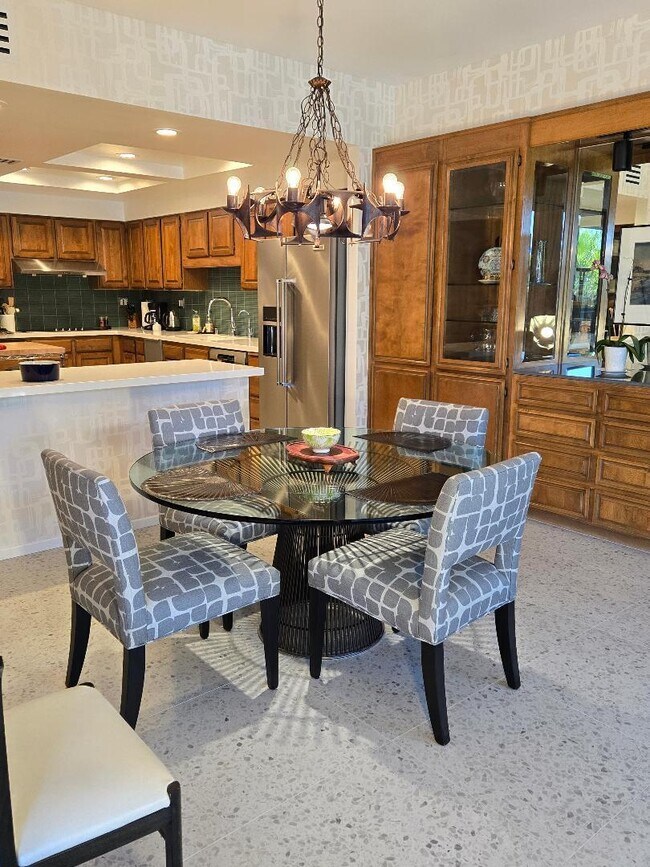 Building Photo - 910 Island Dr