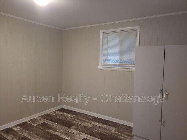 Building Photo - 564 Julian Rd