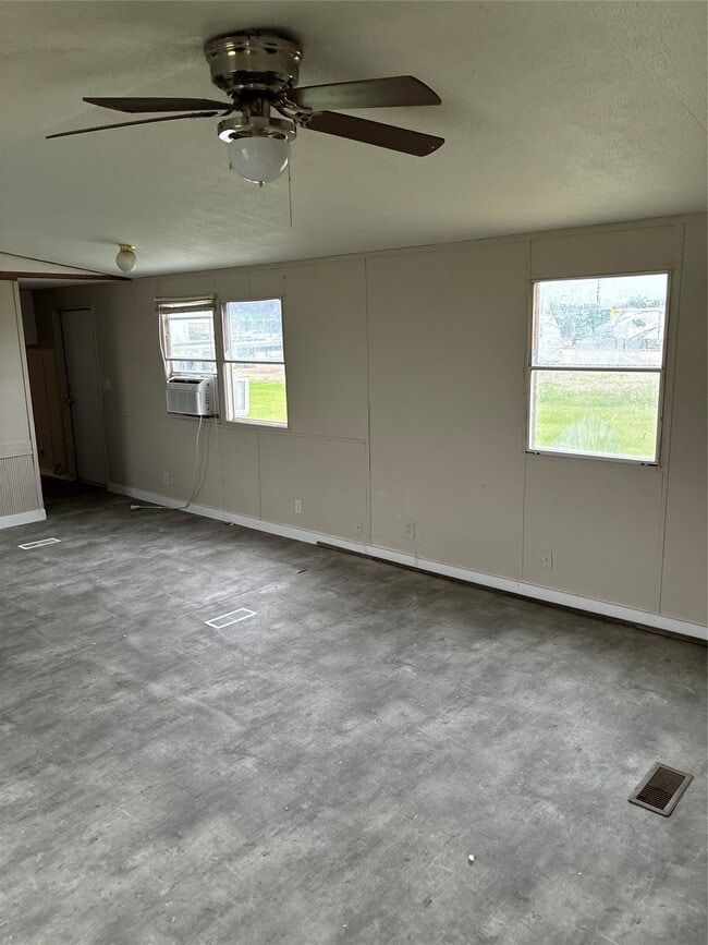 Building Photo - 6977 Leann Ln