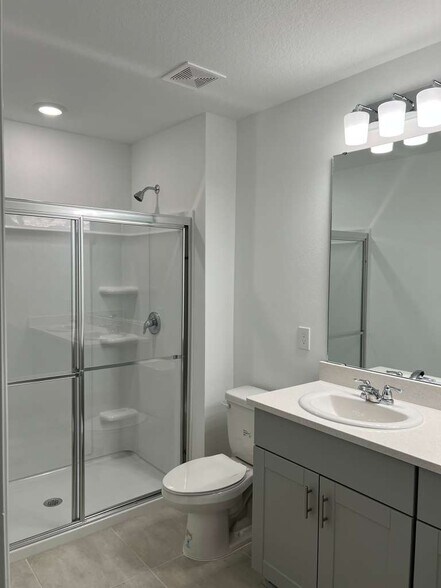 Building Photo - 5080 Revolutionary Way