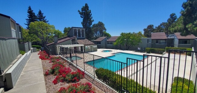 Building Photo - Beautiful Updated Studio in Vallejo with Patio Community Pool Gated Complex and Secured Parking