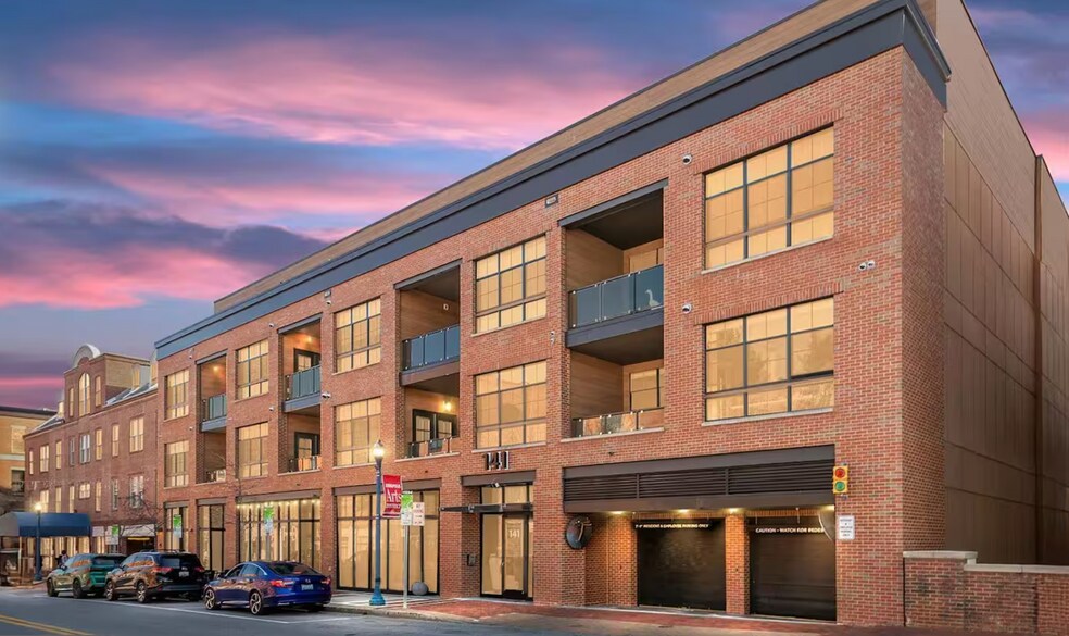 Building Photo - 141 West St