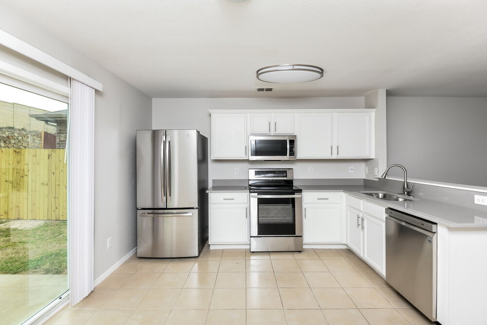 Building Photo - 3140 Middleview Rd