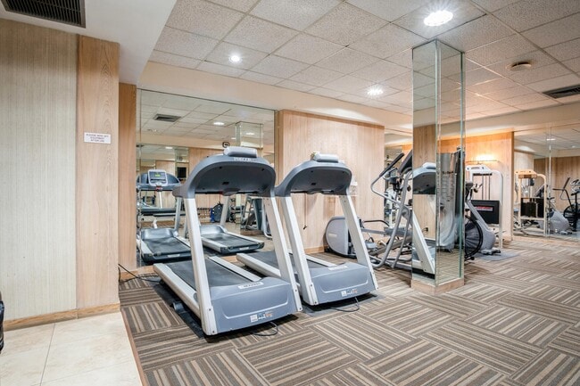 Building Photo - 2860 S Ocean Blvd