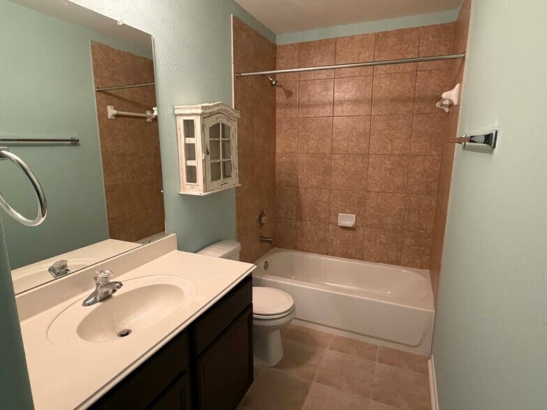 Building Photo - 9403 Sunflower Ridge Ln