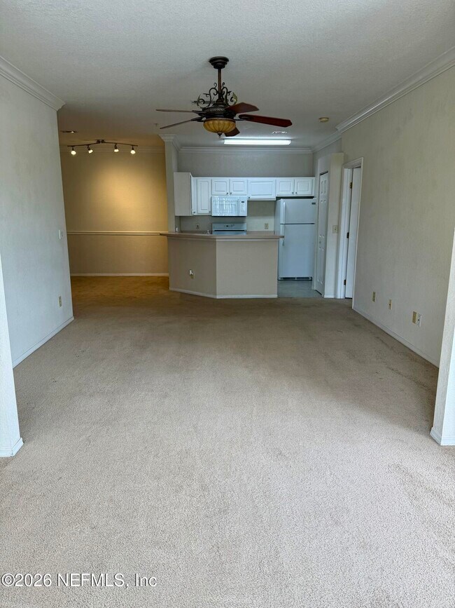 Building Photo - 13810 Sutton Park Dr N