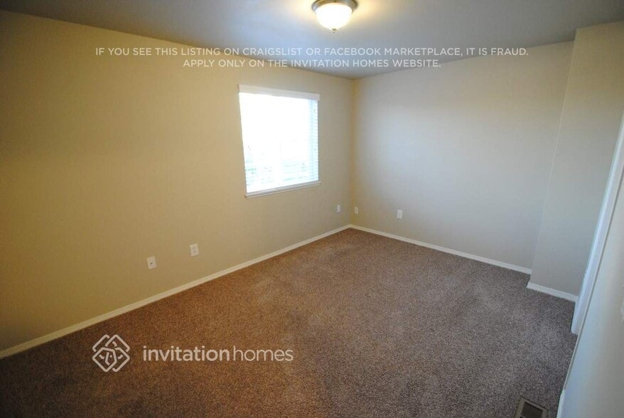 Building Photo - 14906 43rd Dr NE