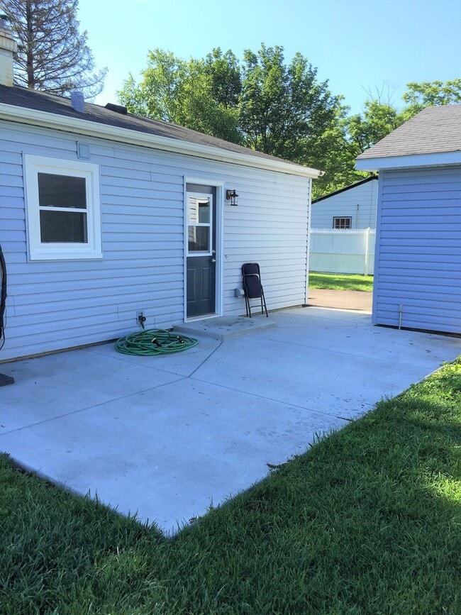 Building Photo - BEAUTIFUL RANCH HOME