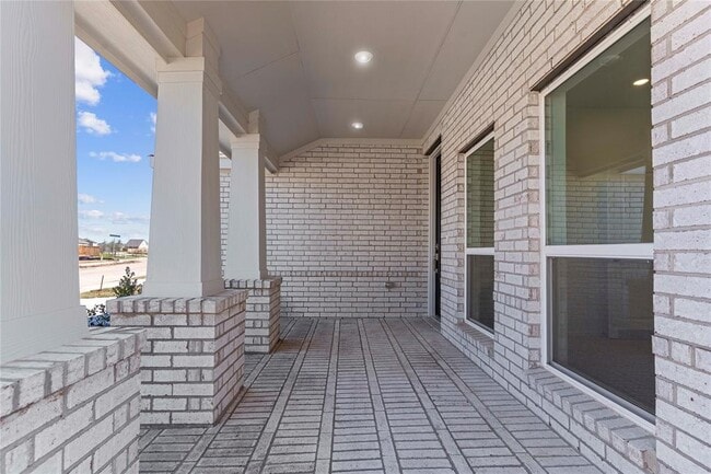 Building Photo - 27531 Sunterra Village Dr