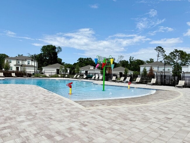 Building Photo - Step into style – Lease this 4Bed gem in D...