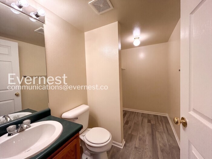 Building Photo - 4512 Gunbarrel Dr